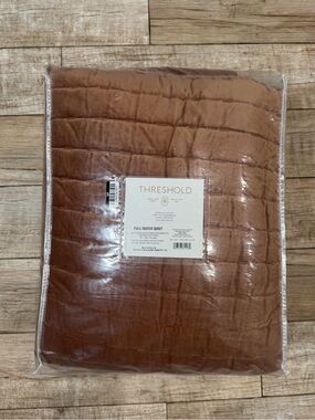 Threshold Quilted Bedspread in Rust